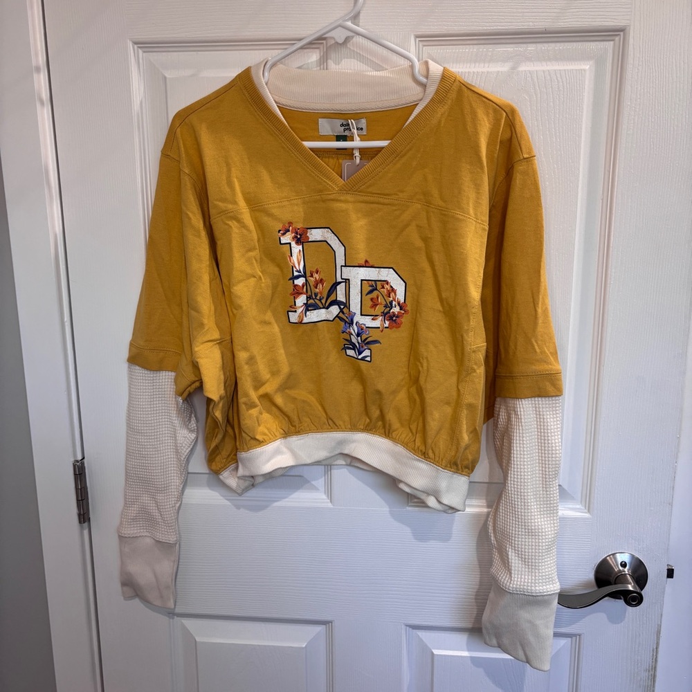 Daily Practice Coin Toss Crop Top - Picture 4 of 7